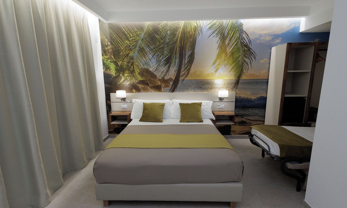 Giardini Naxos House | SEA GARDEN LUXURY ROOMS