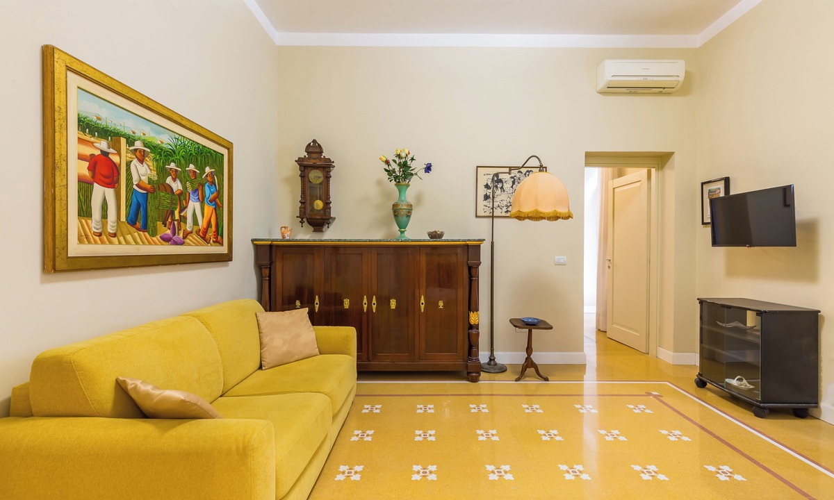Santa Lucia House | Santa Lucia Seaview