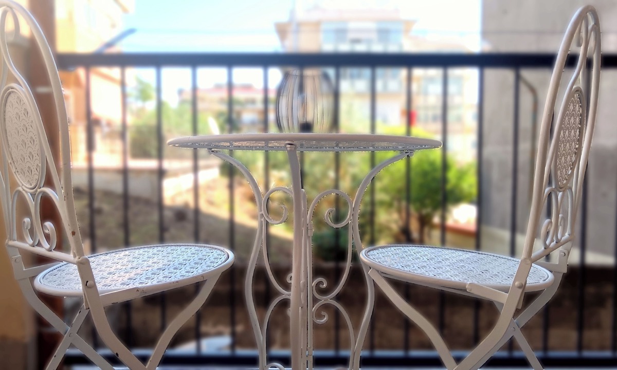 Cibali Apartment | Ideal for groups and families. Sleeps 8, cibali metro station and parking space