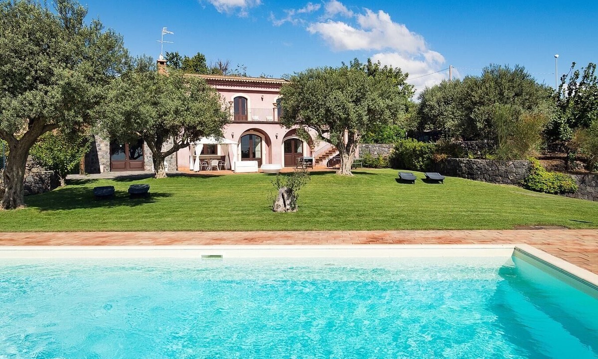 Milo Villa | Villa Inessa (6 Guests) - Sicilian villa with pool, Mt. Etna Area