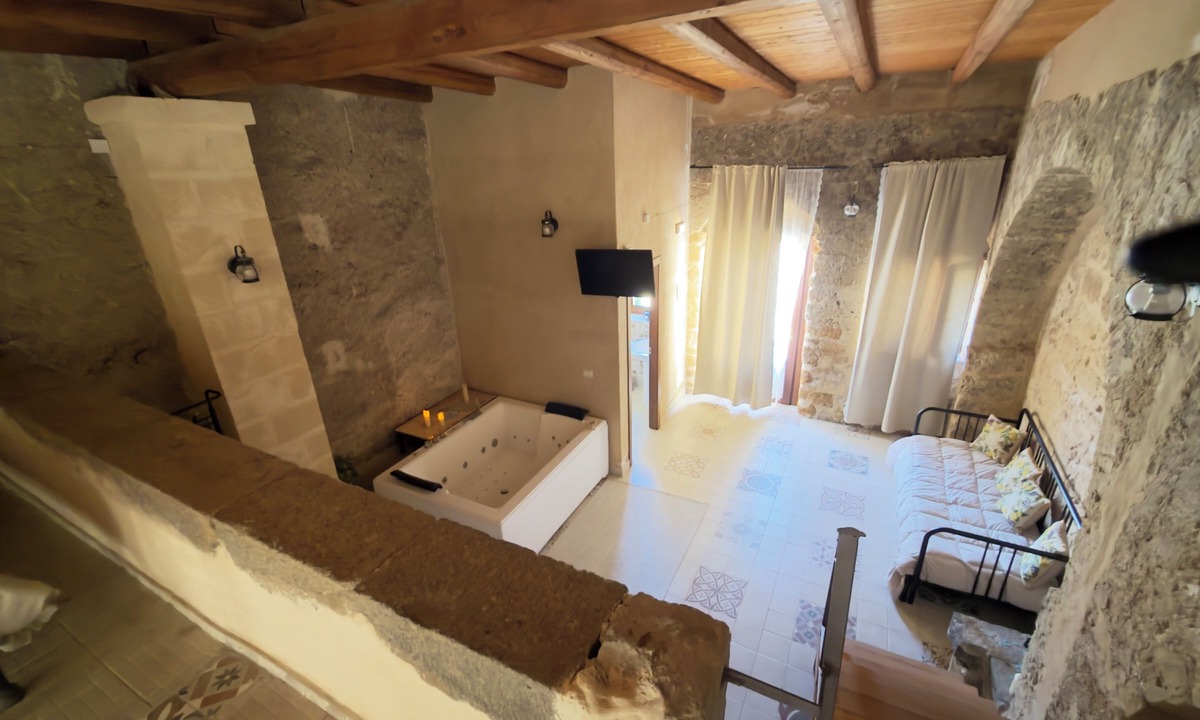 Carlentini House | Casale Ciricò