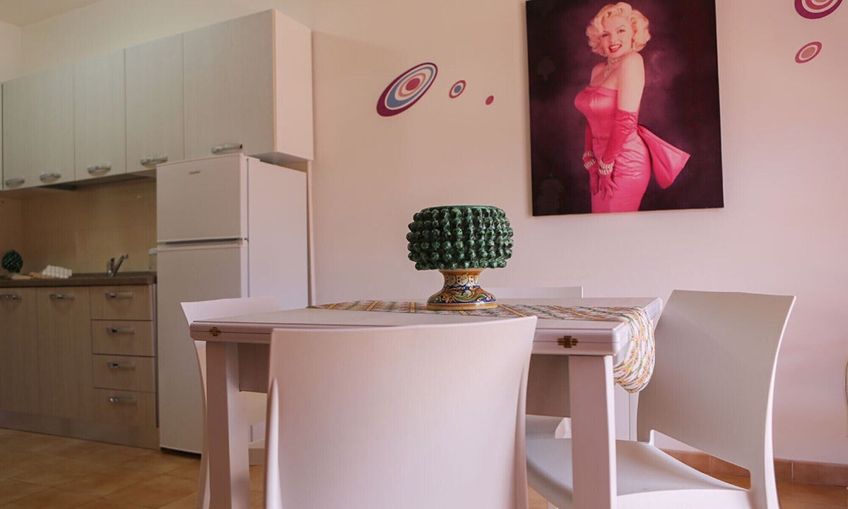 Balestrate Apartment | Apartment 'Le Magnolie 9 - 1° Piano' with Sea View, Wi-Fi and Air Conditioning