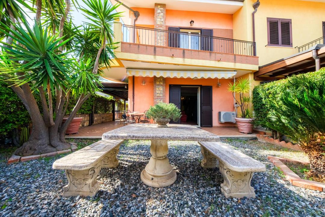 Nizza di Sicilia Villa | Villa Manganaro
