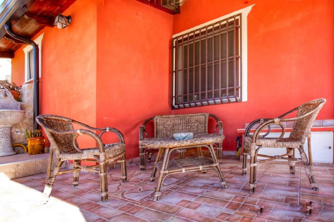 Mileto Bed & Breakfast | B&b Villa Santa Sofia by holidayngo