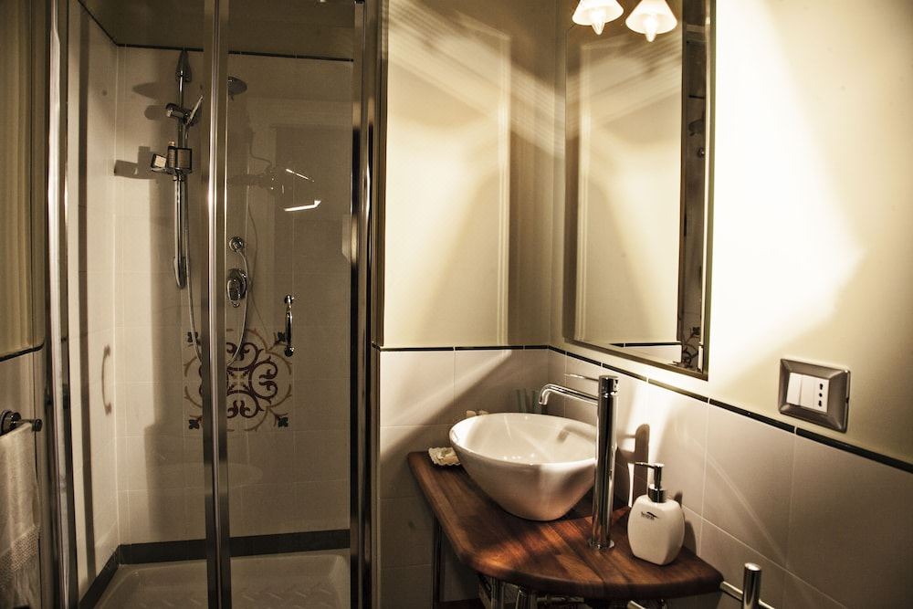 Photo of Bathroom in Catania City Centre