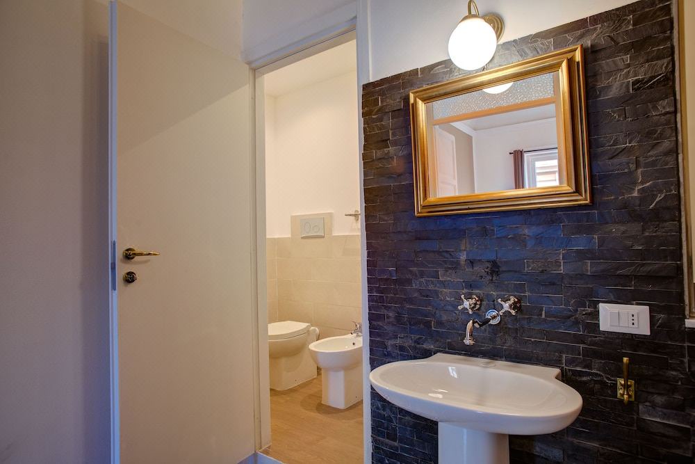 Photo of Bathroom in Palermo