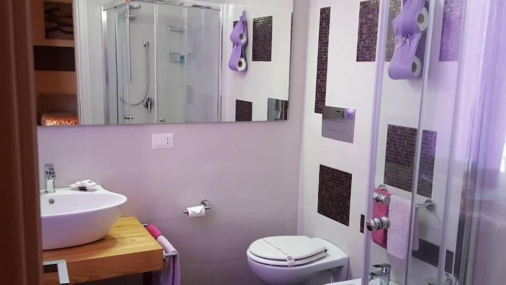 Photo of Bathroom in Castelbuono
