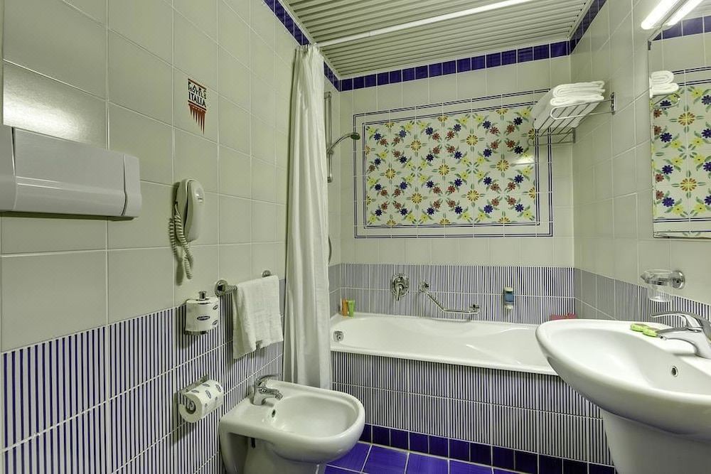 Photo of Bathroom in Chianchitta-Pallio