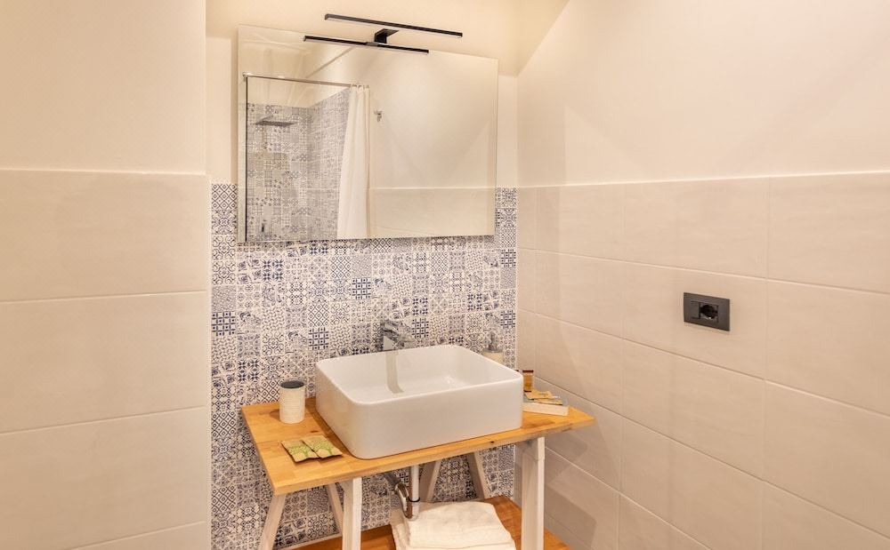Photo of Bathroom in Noto Historic Centre