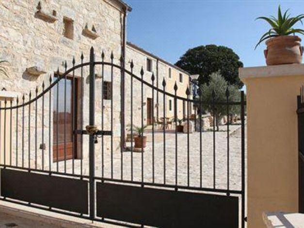 Photo of Buildings in Puntarazzi