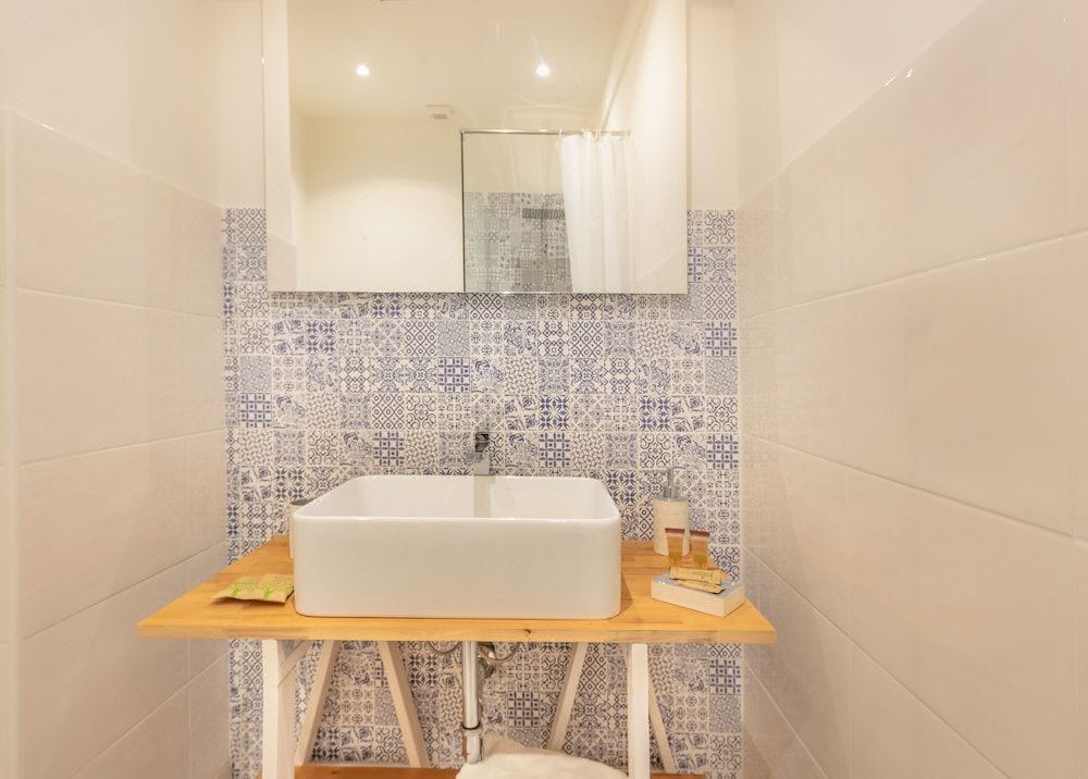 Photo of Bathroom in Noto Historic Centre