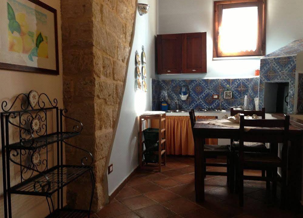 Photo of Others in Cinisi