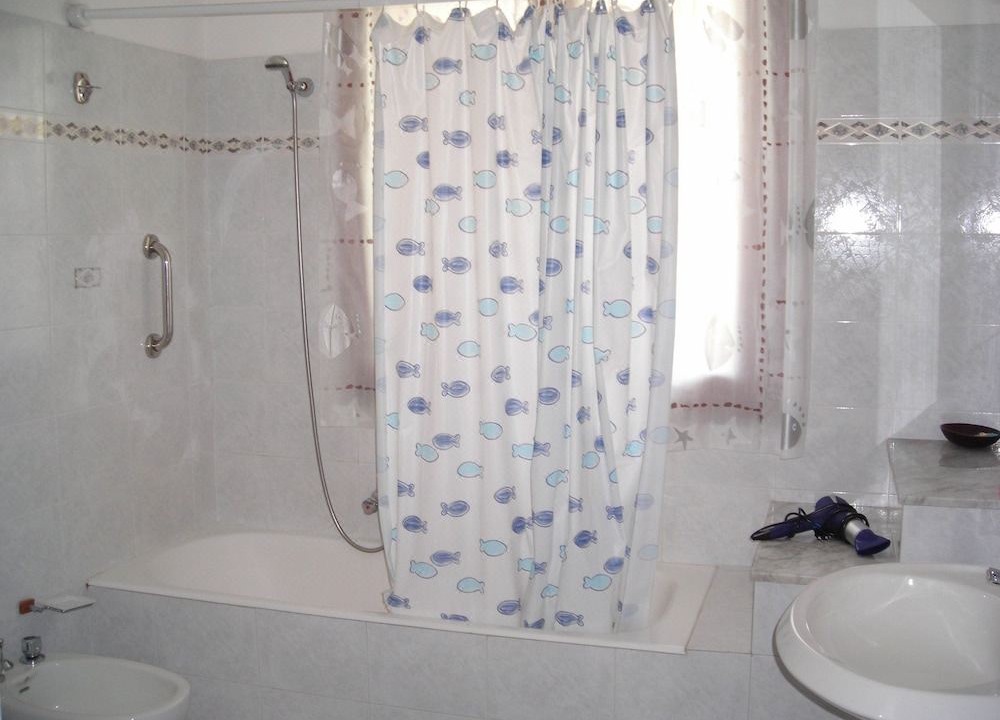 Photo of Bathroom in Carruba