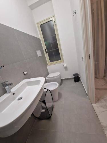 Photo of Bathroom in Gela