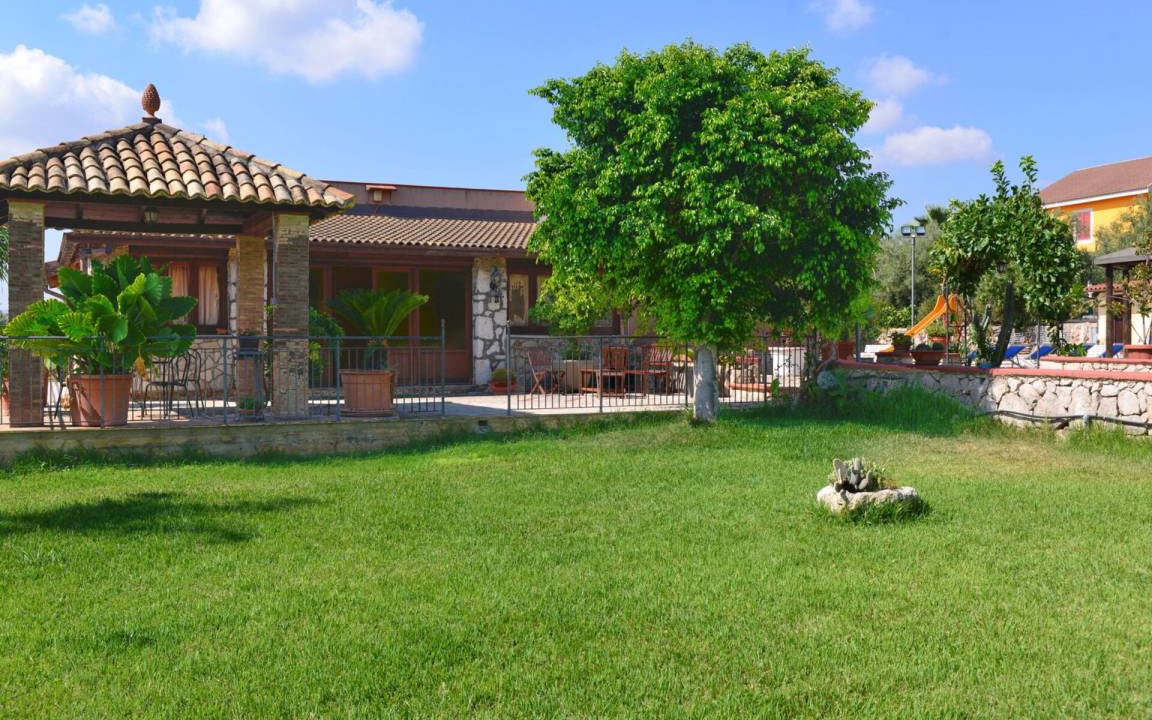Photo of Others in Solarino