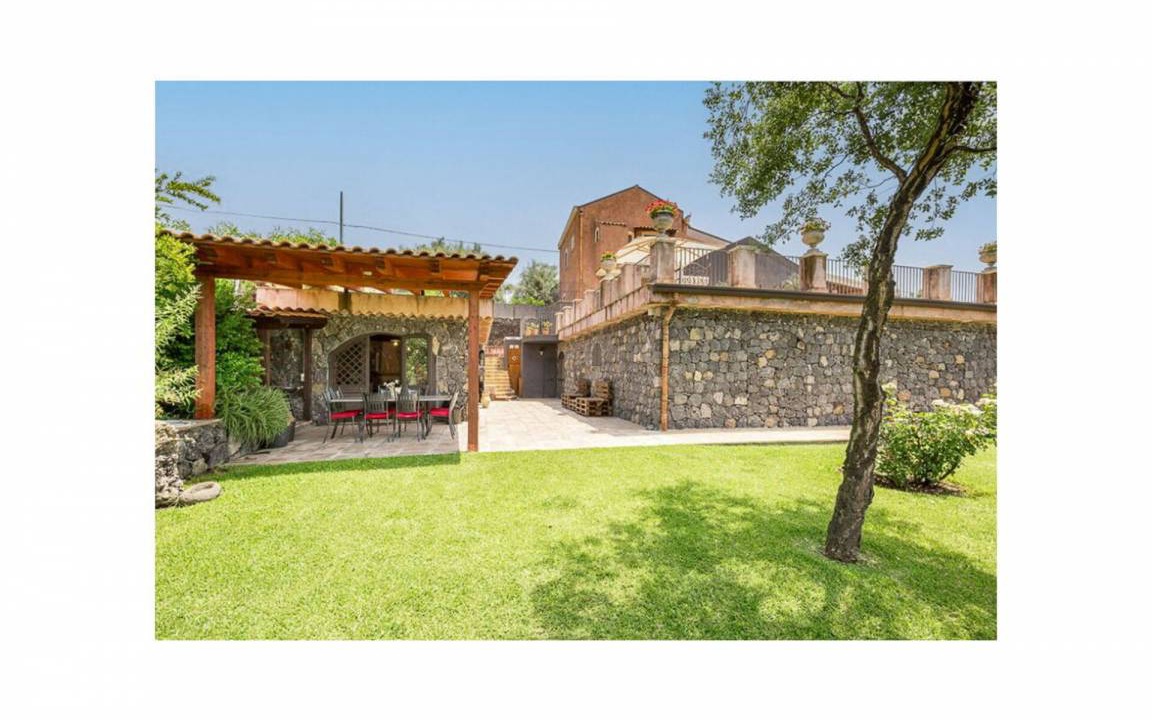 Photo of Buildings in Aci Sant'Antonio