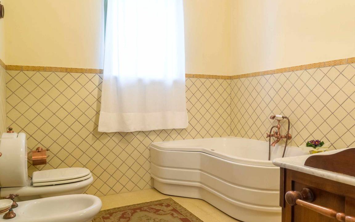 Photo of Bathroom in Archi