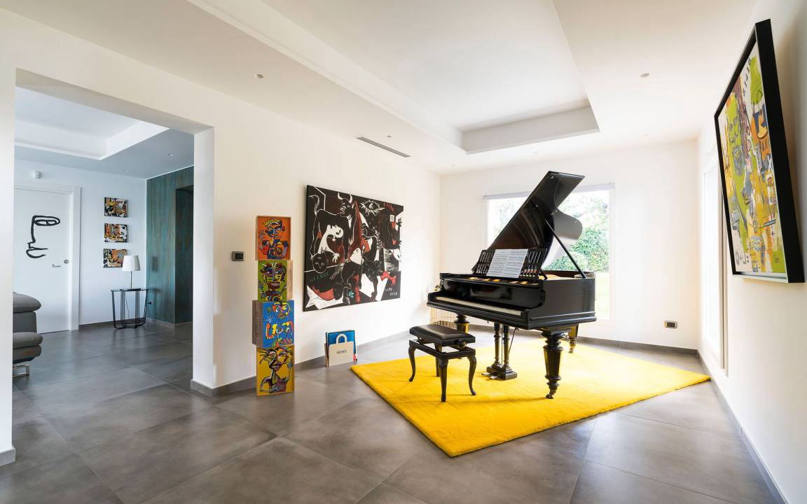 Photo of Livingroom in Syracuse