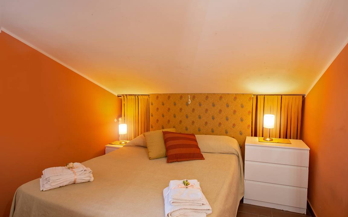 Photo of Bedroom in Brolo