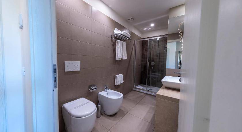 Photo of Bathroom in Picanello-Ognina-Barriera-Canalicchio