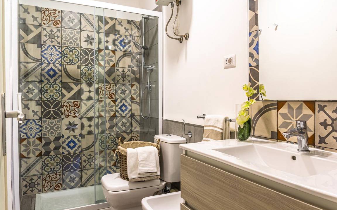 Photo of Bathroom in Porticato