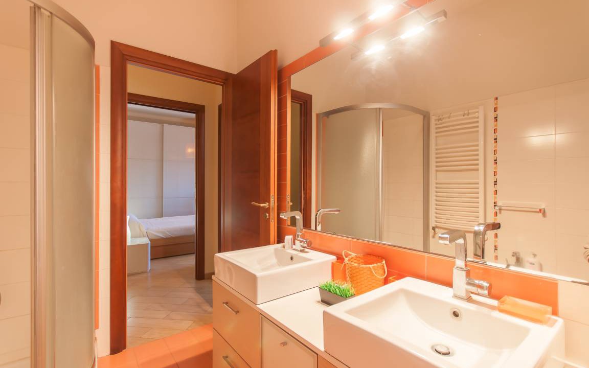 Photo of Bathroom in Picanello-Ognina-Barriera-Canalicchio