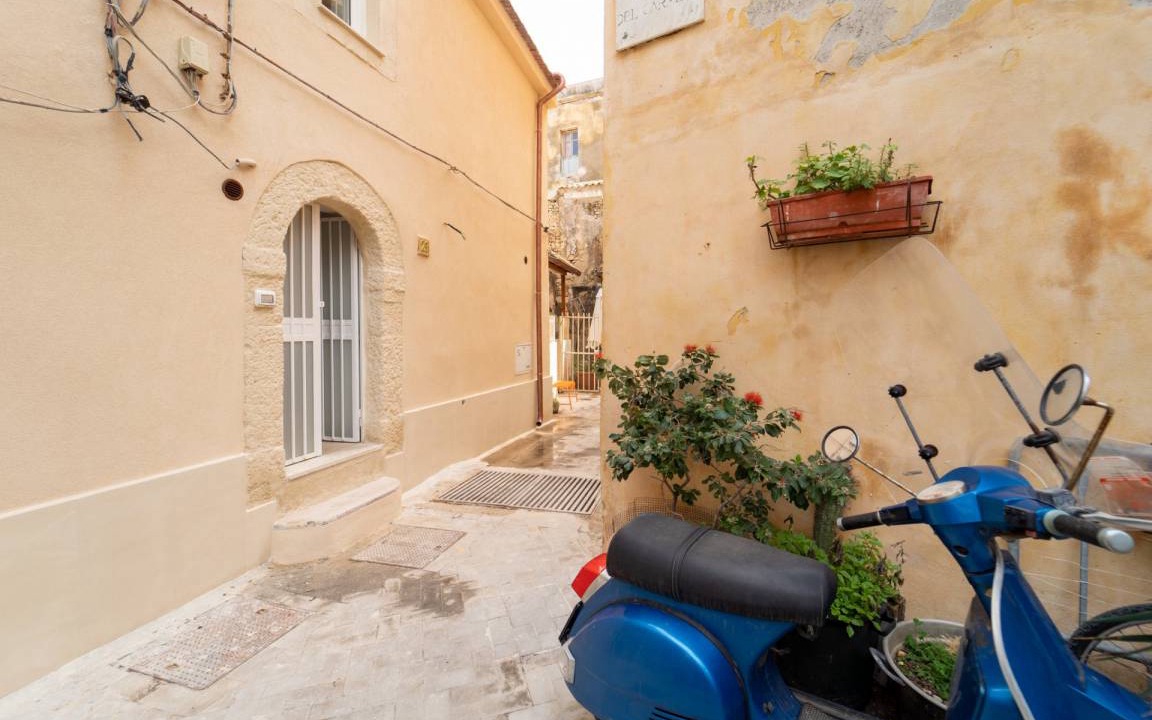 Photo of Others in Ortigia