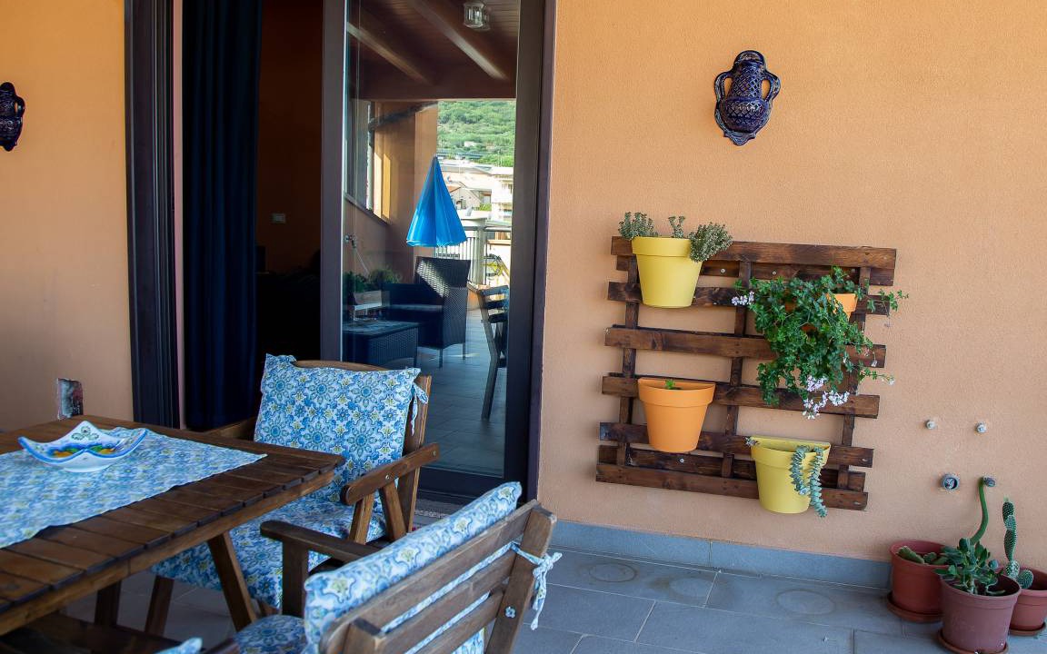 Photo of Patio Balcony in Brolo