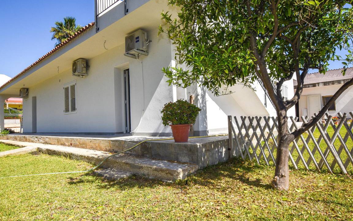 Photo of Buildings in Arenella