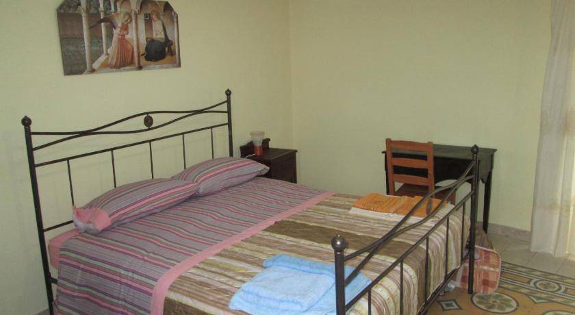 Photo of Bedroom in Gangi