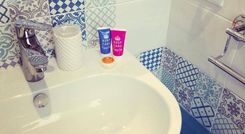 Photo of Bathroom in Patti