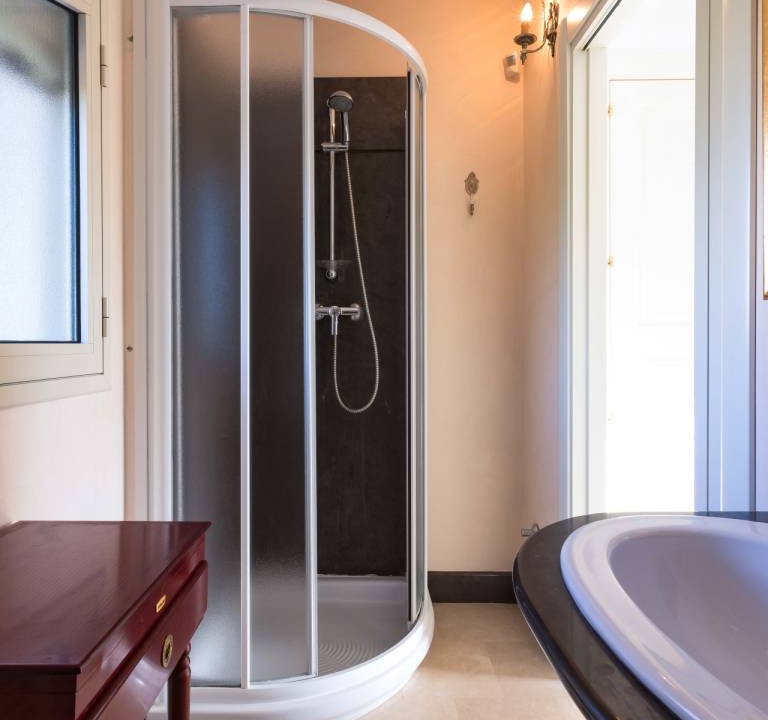 Photo of Bathroom in Caucana-finaiti-casuzze-finaiti Nord