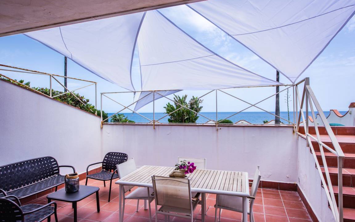 Photo of Patio Balcony in Costa Saracena-Castelluccio