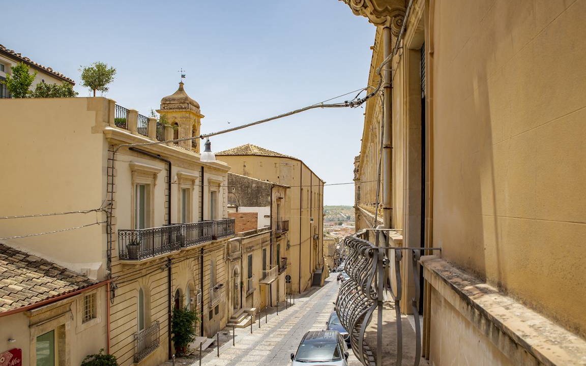 Photo of Others in Noto