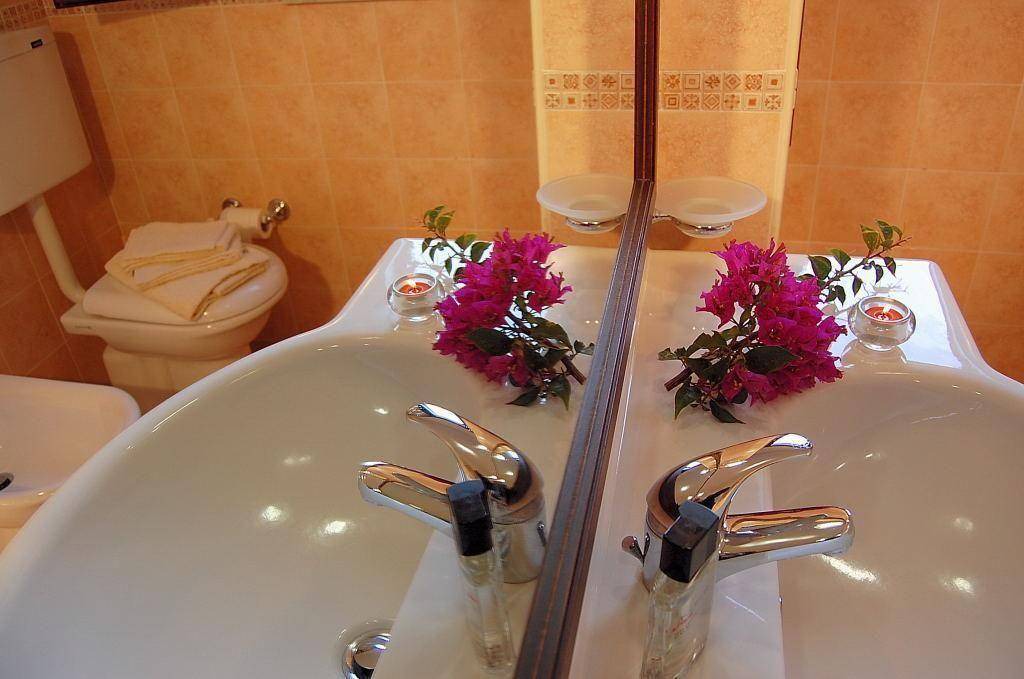 Photo of Bathroom in Tusa