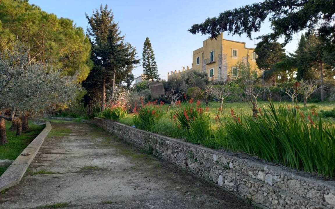 Photo of Others in Licata