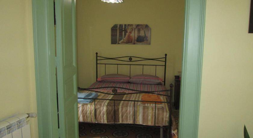 Photo of Bedroom in Gangi