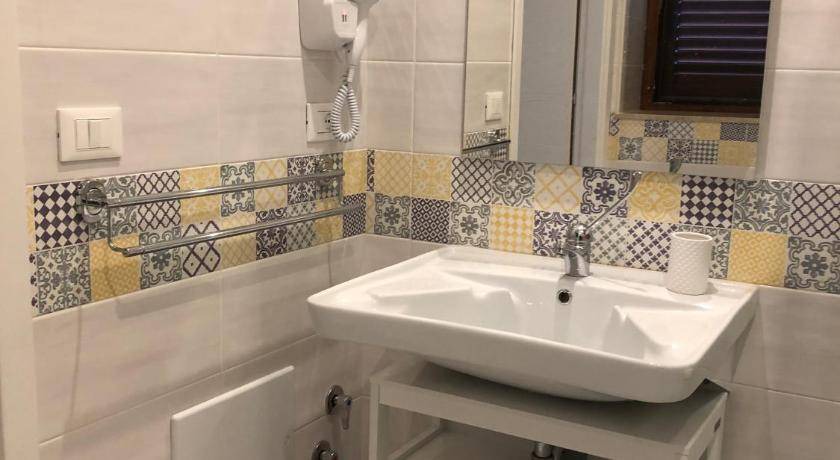 Photo of Bathroom in Patti
