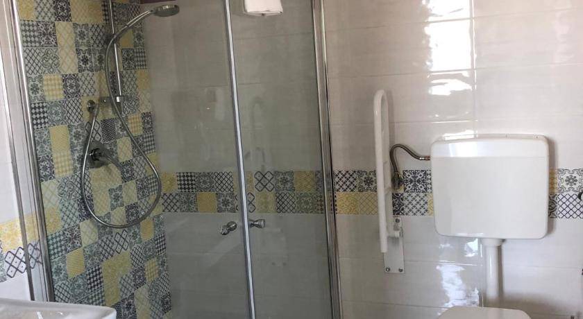 Photo of Bathroom in Patti