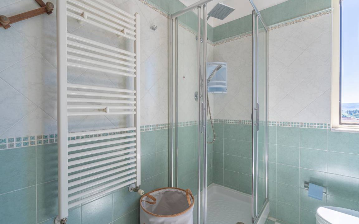 Photo of Bathroom in Floridia