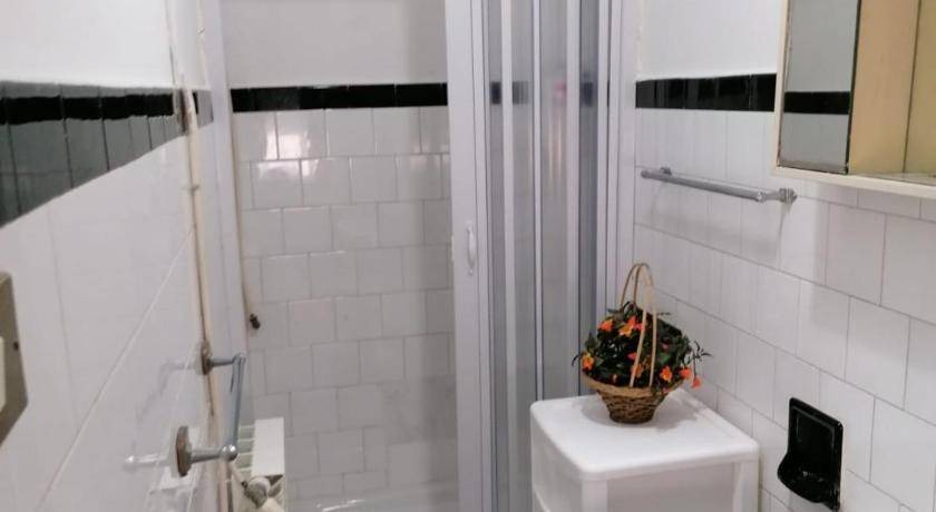 Photo of Bathroom in Naro