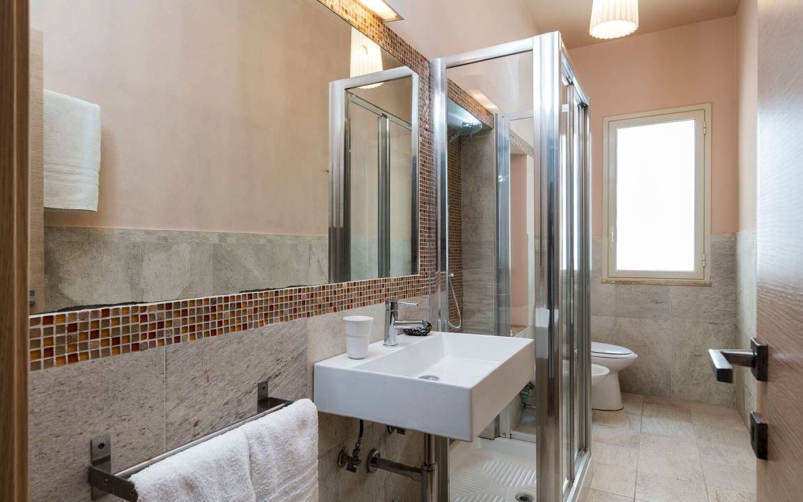 Photo of Bathroom in Noto