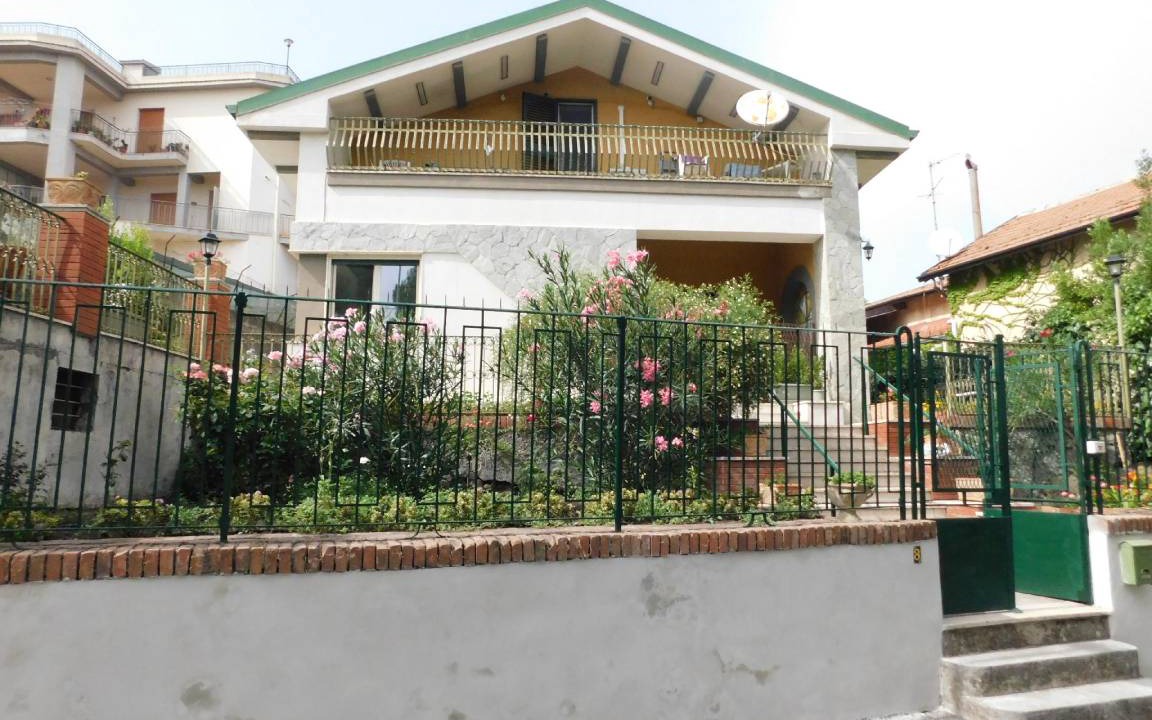 Photo of Buildings in Nicolosi