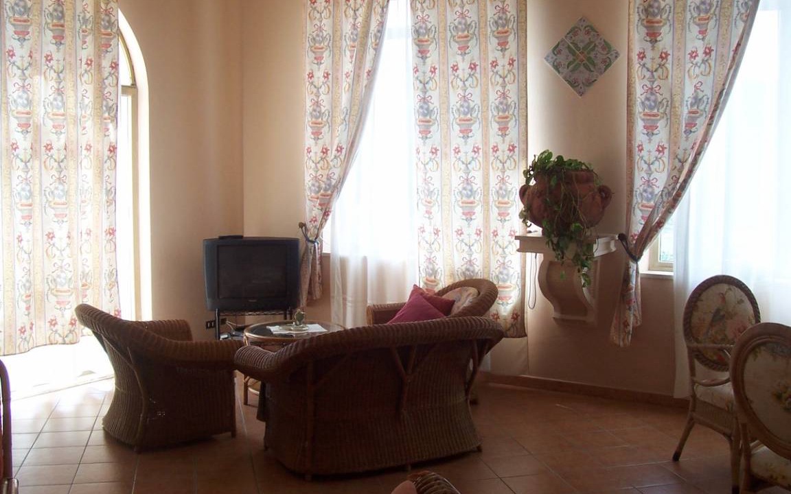Photo of Others in Paparella