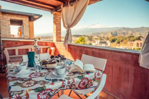 Photo of Patio Balcony in Chianchitta-Trappitello