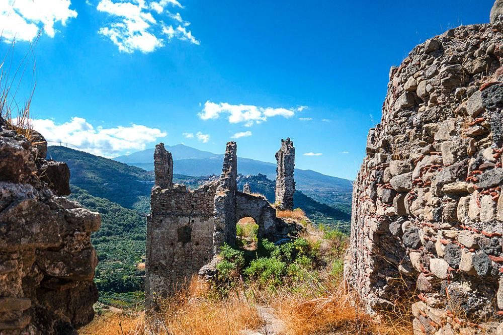 Photo of Buildings in Mitogio