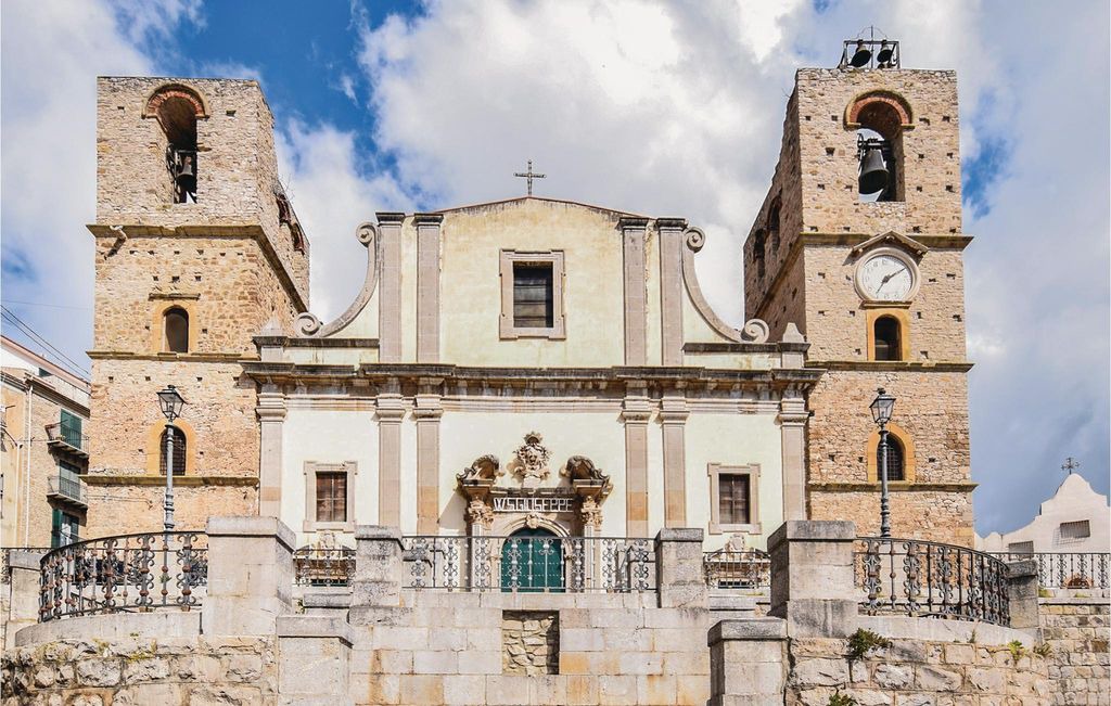 Photo of Buildings in Caccamo