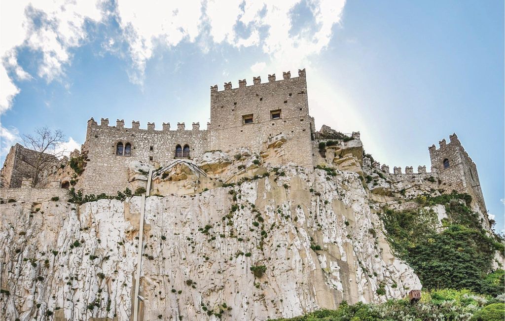 Photo of Buildings in Caccamo