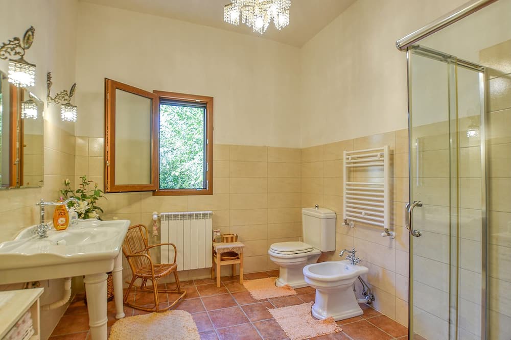Photo of Bathroom in Licodia Eubea