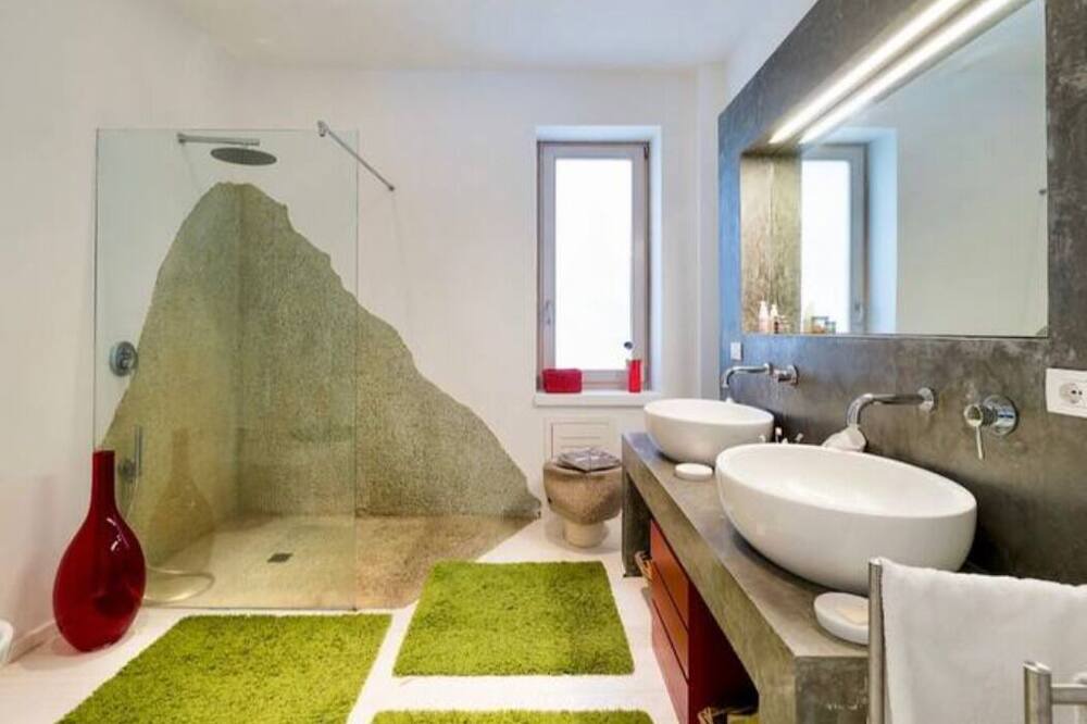 Photo of Bathroom in Acireale